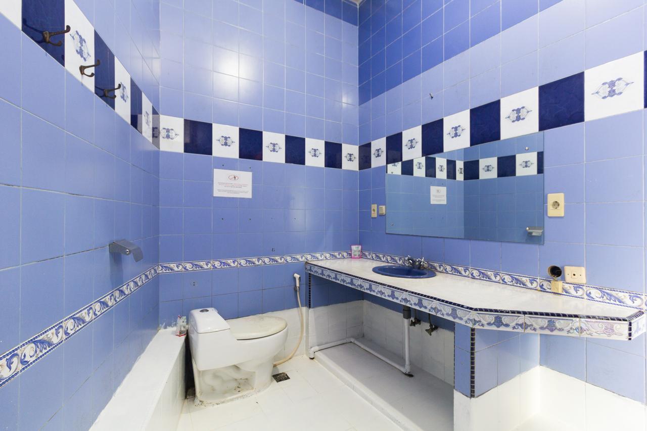 Pele Guesthouse Бандунг Экстерьер фото